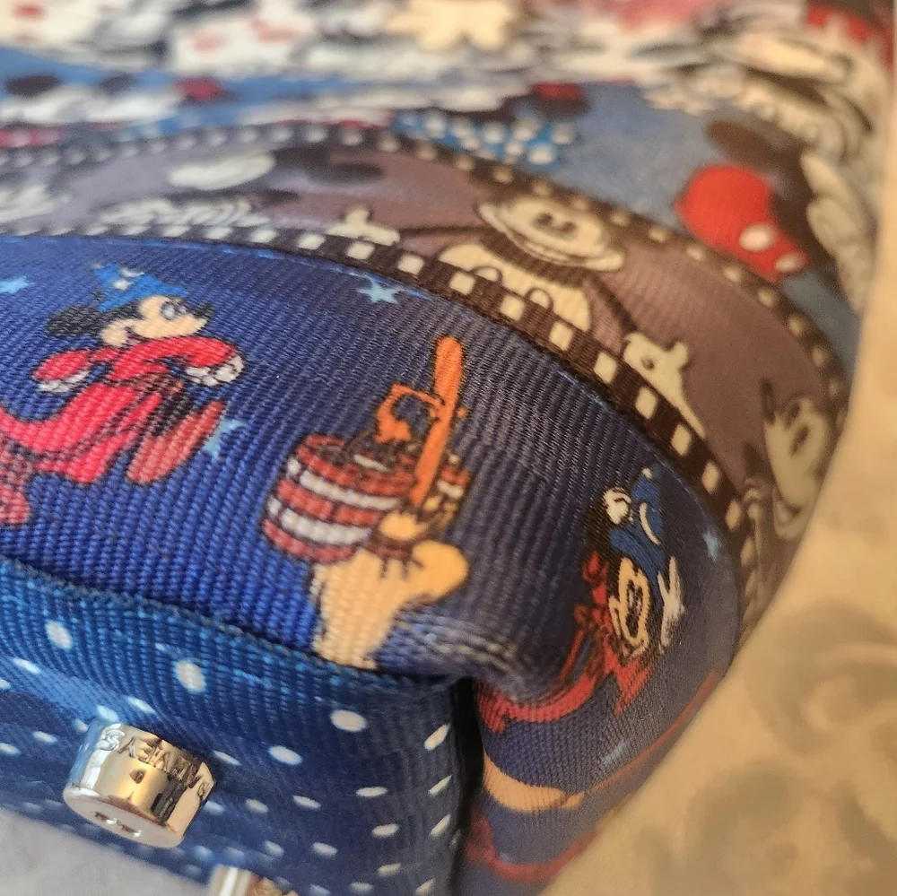 Harveys Seatbelt Mickey Patchwork Medium Streamline Tote💕